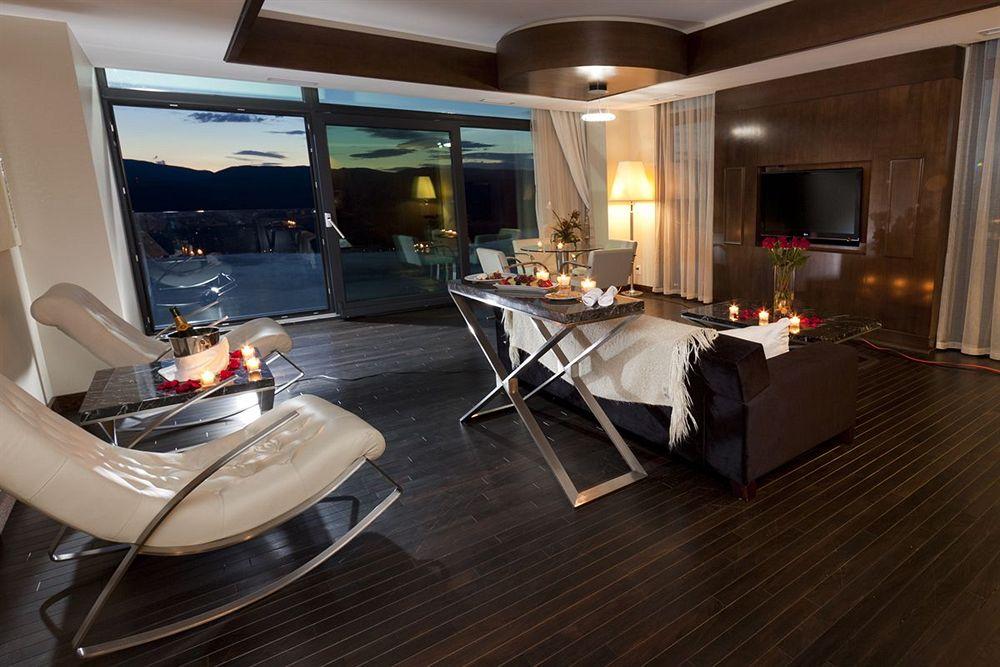 Sparkling Hill And - Adults-only 5* Vernon